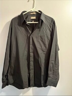 Van Heusen Men's Black Dress Shirt with Chest Pocket